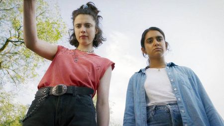 Margaret Qualley and Geraldine Viswanathan in "Drive-Away Dolls" (2024)