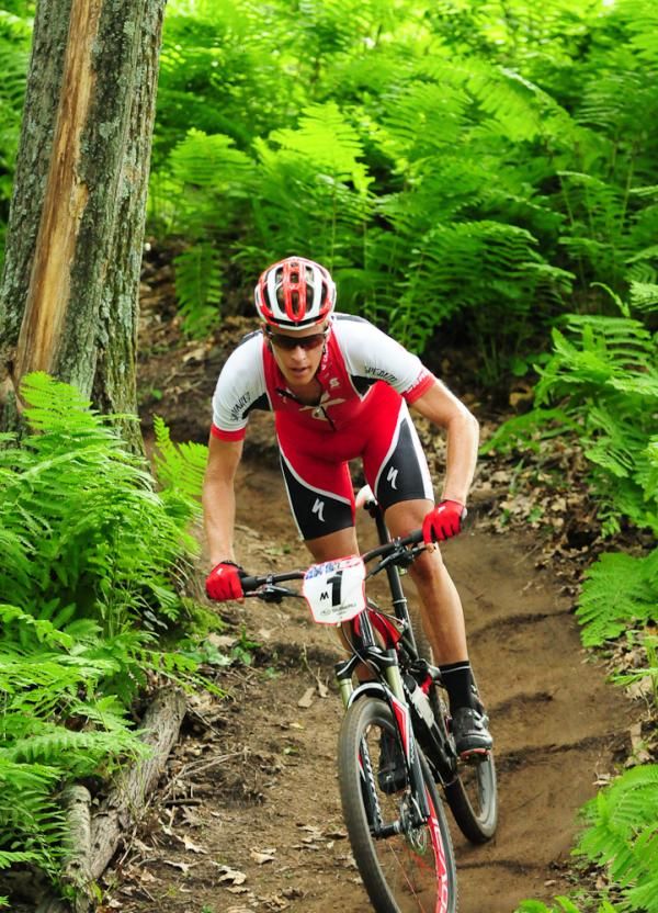 Max Plaxton (Specialized) trying to get back to Wells and Kabush