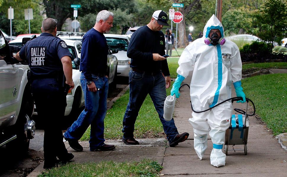 CDC&amp;#039;s &amp;#039;protocol breach&amp;#039; explanation for new Texas Ebola case smacks of scapegoating, critics say