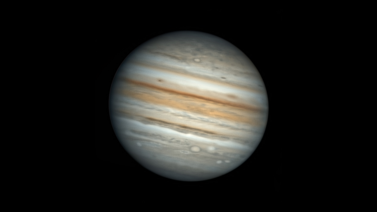 The image of Jupiter was taken with the ZWO ASI533MC Pro