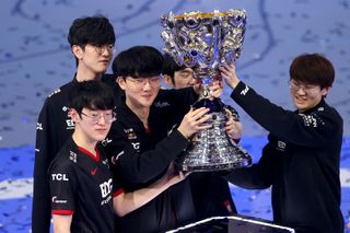 An image of the summoner's cup being hoisted at League of Legends Worlds 2021.