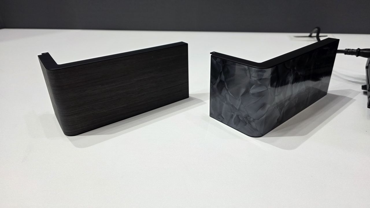 The Tryx Arcvision case with curved display