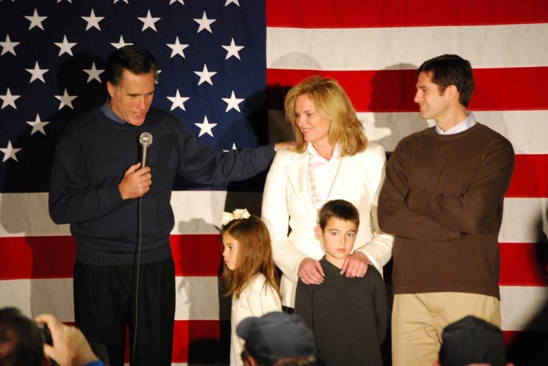 Mitt Romney campaigning with his family.