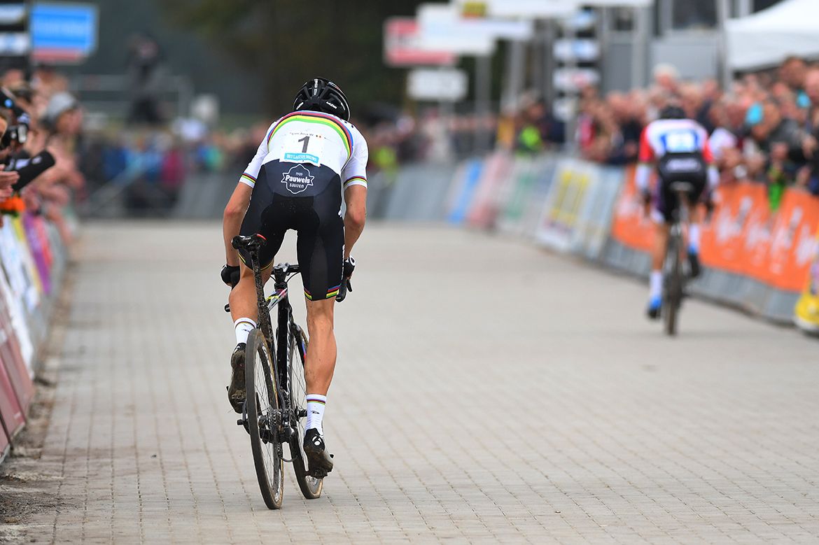 Wout Van Aert chasing Mathieu van der Poel to the line