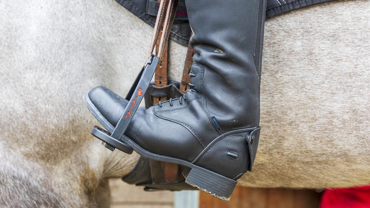 Equipe safety stirrups review