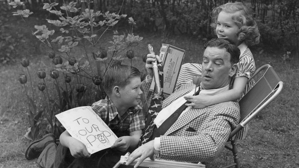 31 Best Father's Day Gifts for Dad in 2022 - Vimarsana News