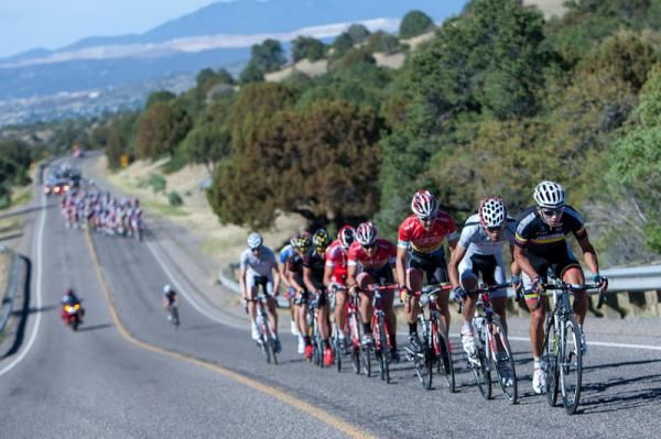 The beginning of today's break in the men's race.