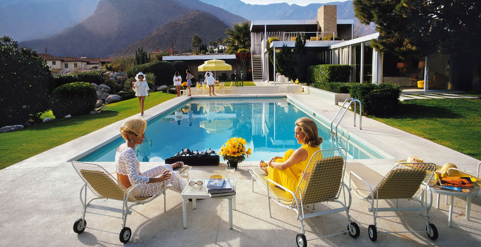28 Spring Buys Straight Out of Slim Aarons’ Palm Springs