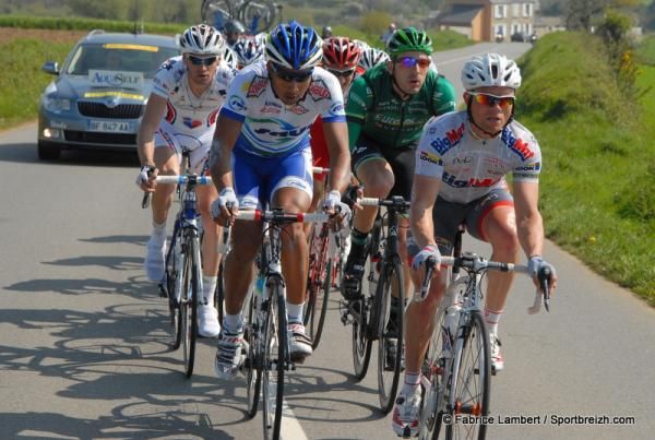 Fabien Bacquet (Big Mat - Auber 93) and Rony Martias (Saur - Sojasun) at the head of the early break.