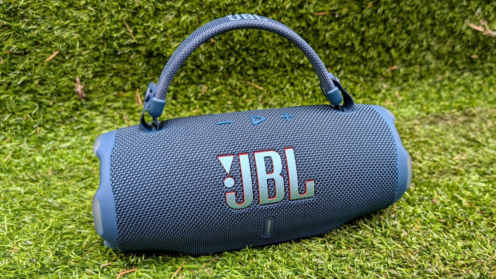 JBL Charge 6 review: setting the standard for portable speakers in 2025 ...