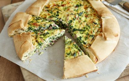 Ham, spinach and cheese quiche