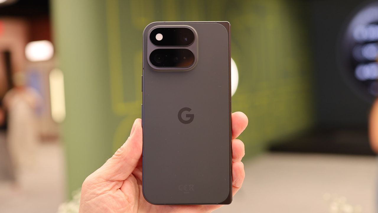 Google Pixel 11 Pro Fold HANDS ON