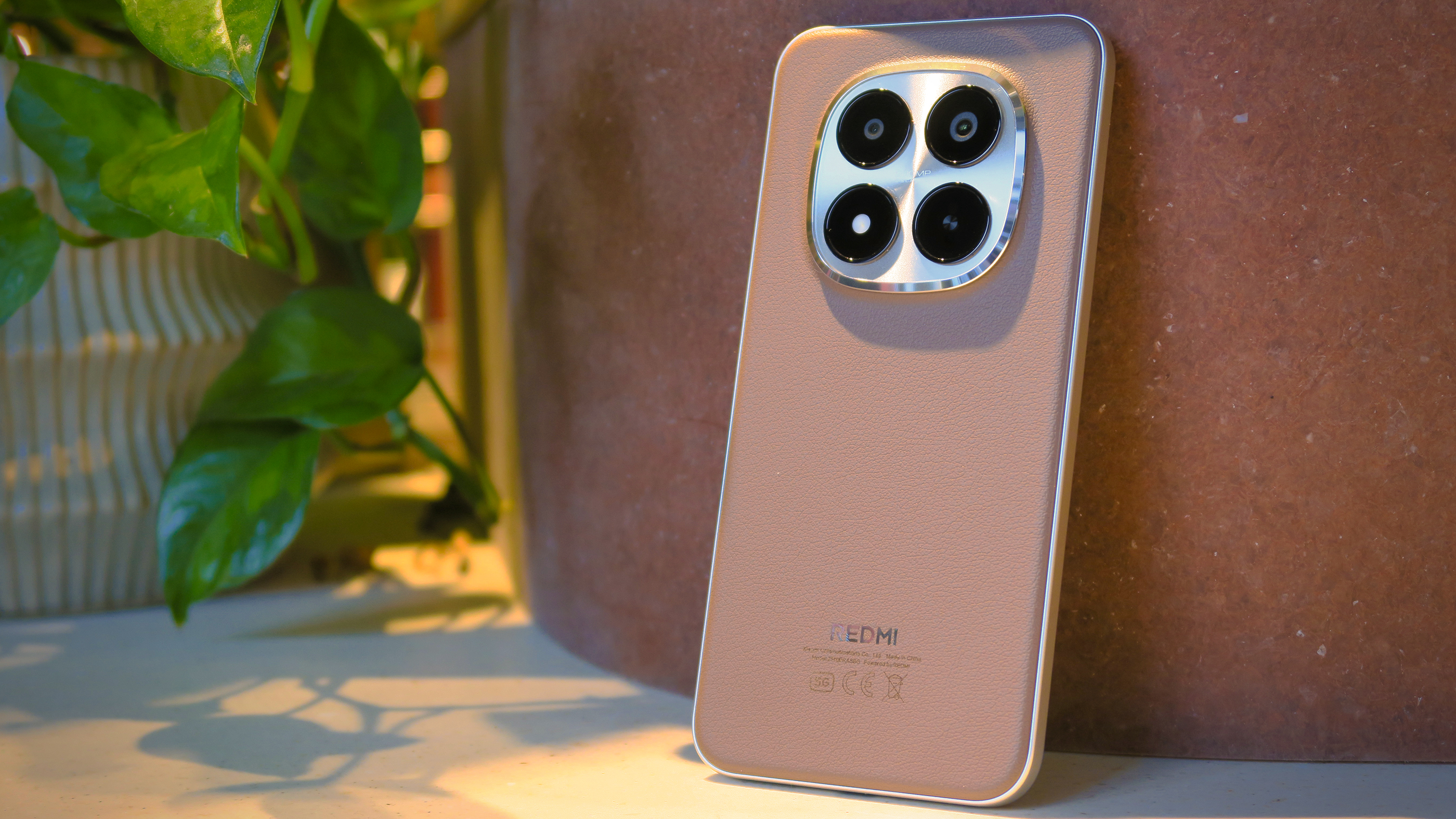 Xiaomi Redmi Note 15 Pro Plus REVIEW angled plant