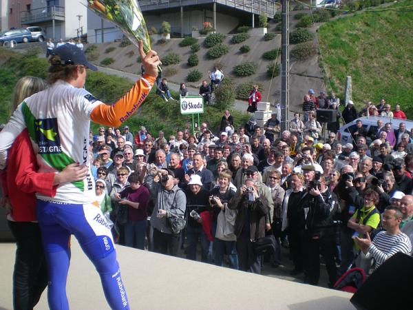 The Breton public is getting familiar with race leader Jetse Bol (Rabobank Continental)
