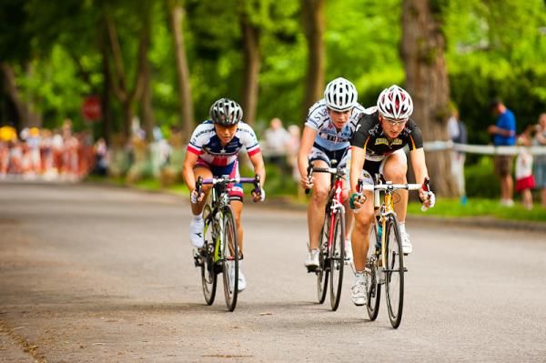 The early break in the women's race Shelley Olds (Diadora Pasta Zara), Leah Kirchmann (Colavita/Forno d'Asolo p/b Cooking Light), and Joelle Numainville (Team TIBCO/To The Top)