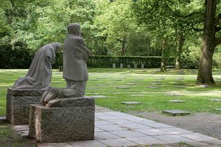 war memorials