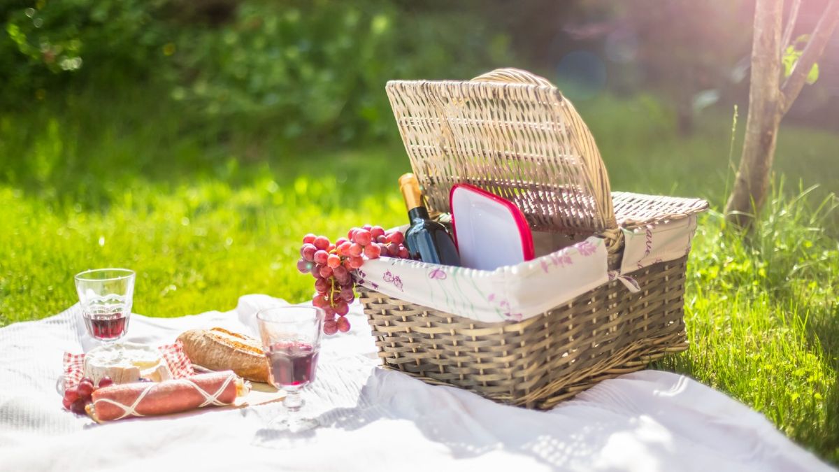 Five of the best picnic hampers The Week
