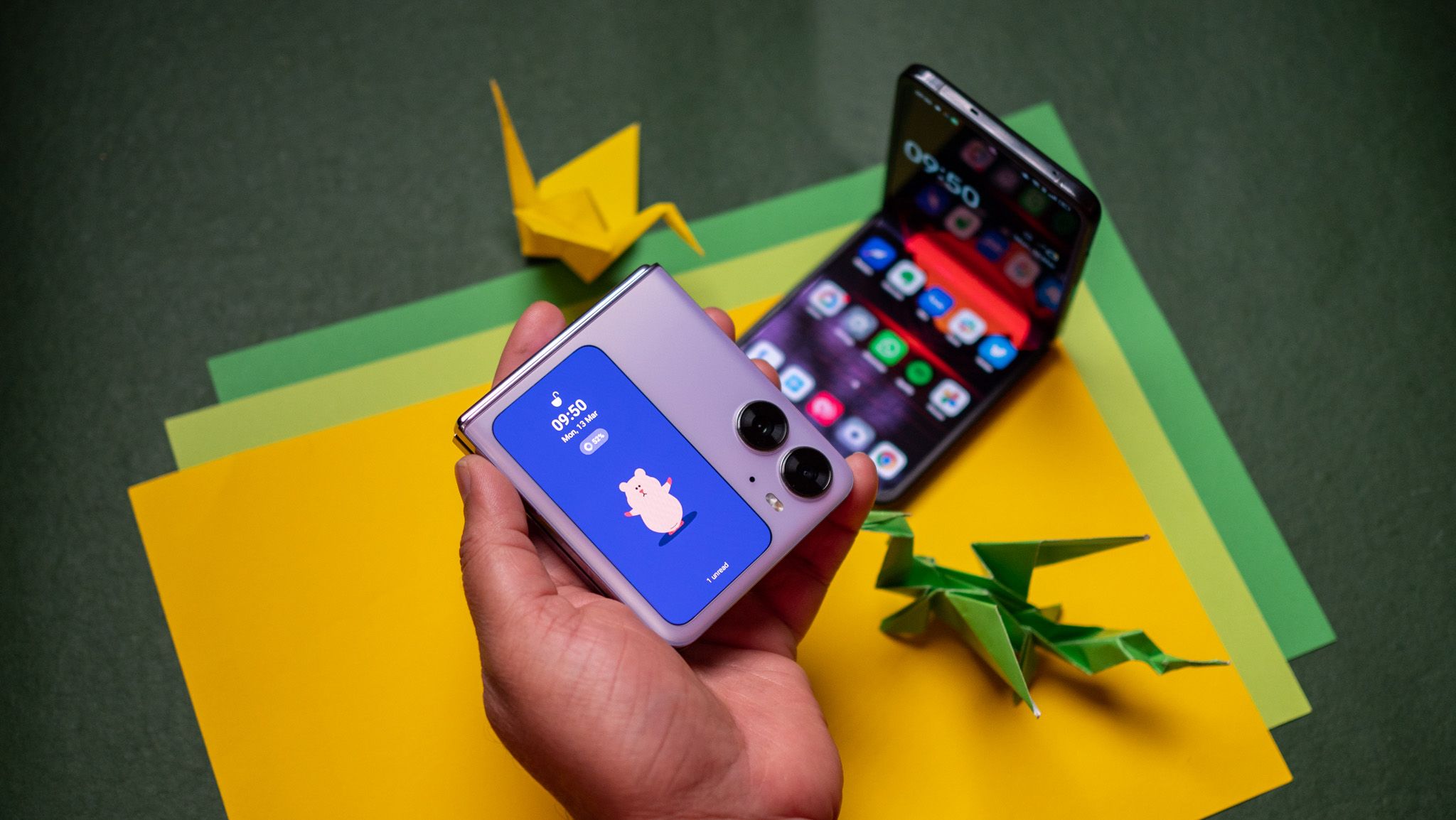 Samsung Galaxy Z Flip 5 vs. OPPO Find N2 Flip: Which flip phone should ...