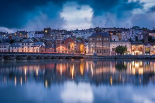 Long Bridge in Bideford, Devon, a nesting ground for Starlings.