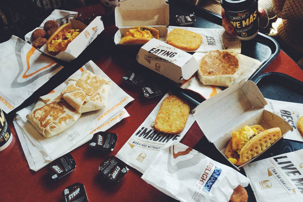 Taco Bell takes a break from provoking McDonald's, turns attention to Justin Bieber