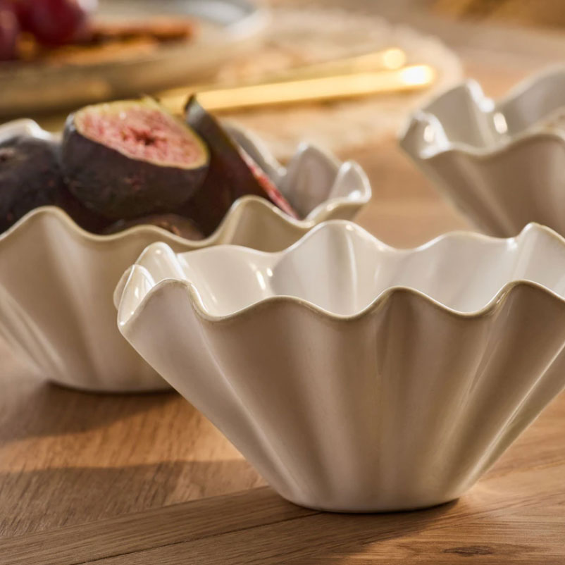 Next ruffle dessert bowls