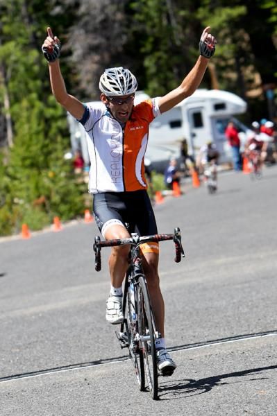 Cesar Grajales (Realcyclist.com) takes the win.