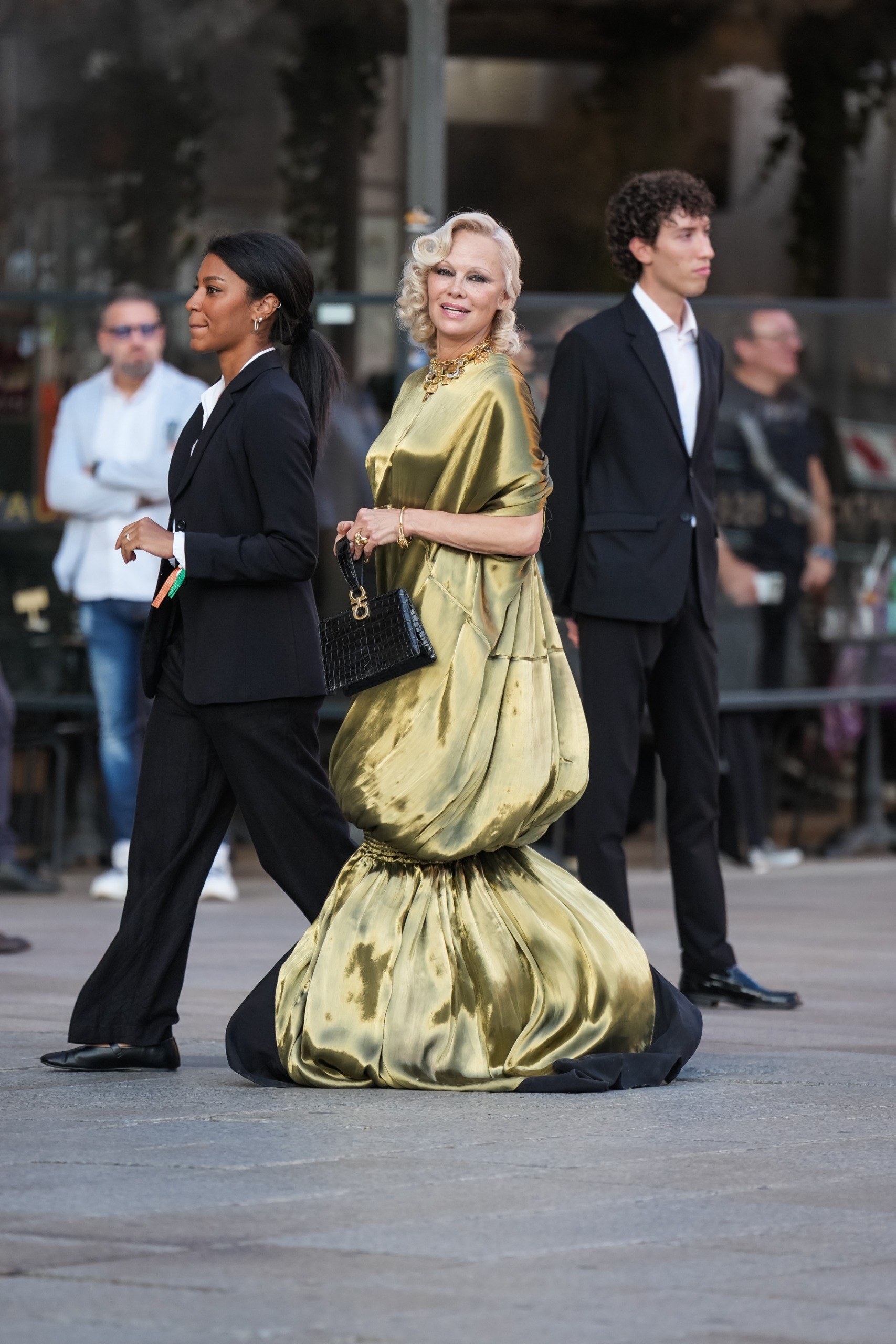 Pamela Anderson's celebrity look at Milan Fashion Week 2026