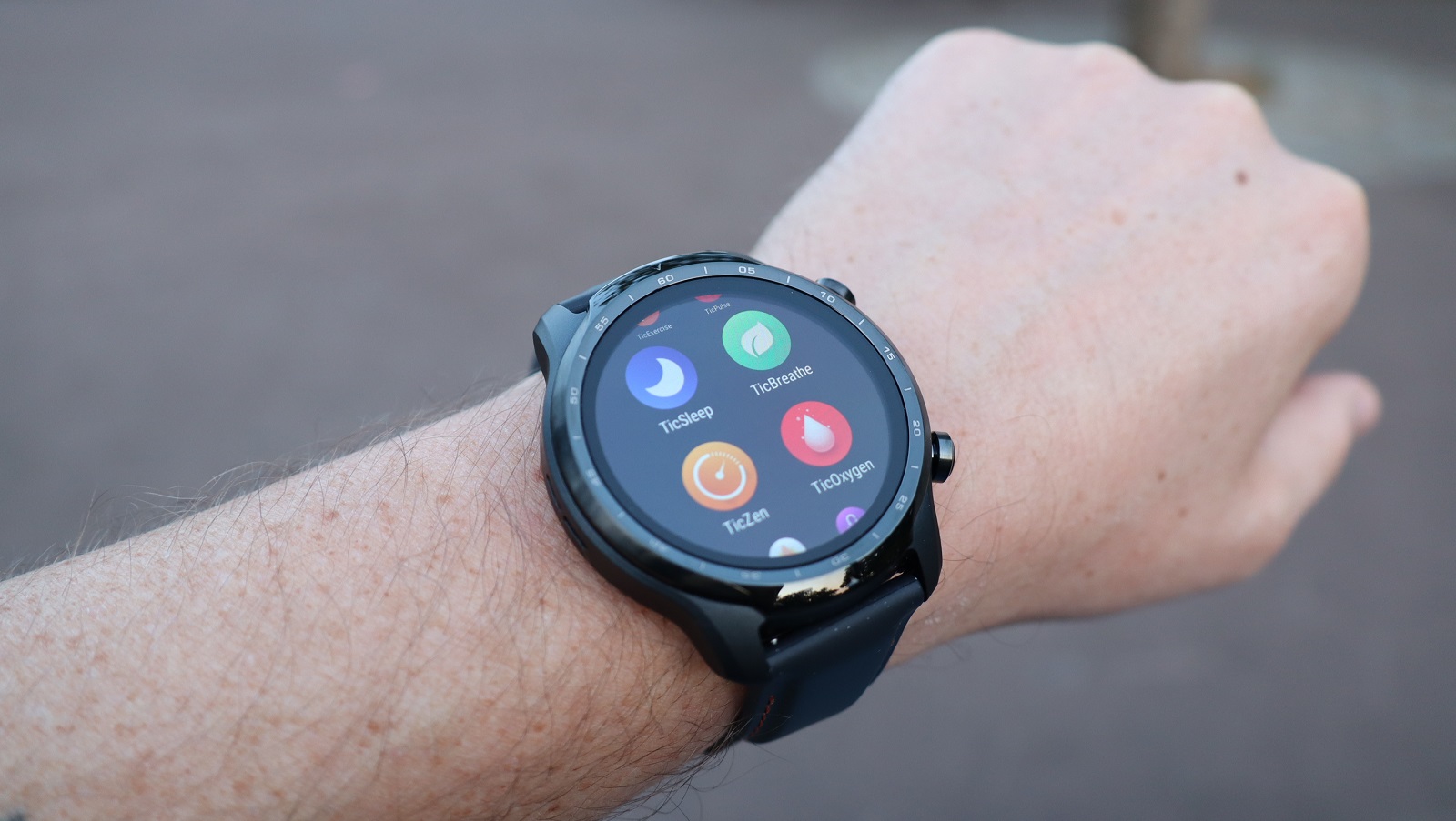 Wear os 2.3 ticwatch 2024 pro