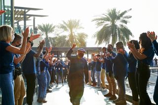 Apple Al Maryah Island Store Opening Walk In