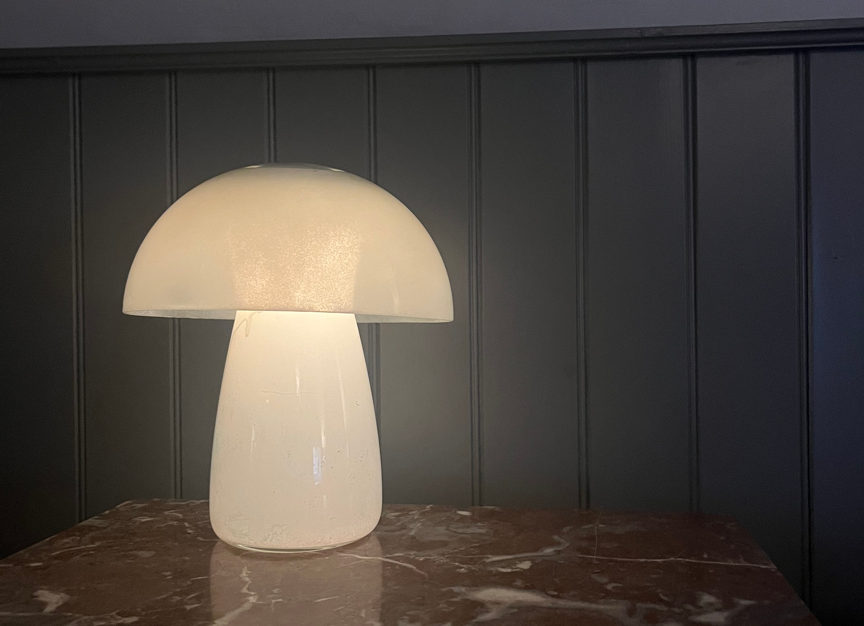 sturen kasteel Bekentenis How to make a mushroom lamp using 3 super cheap IKEA staples | Livingetc