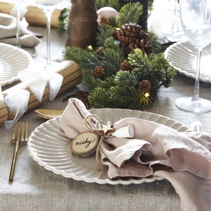 Christmas table decoration ideas for decadent dinners | Ideal Home