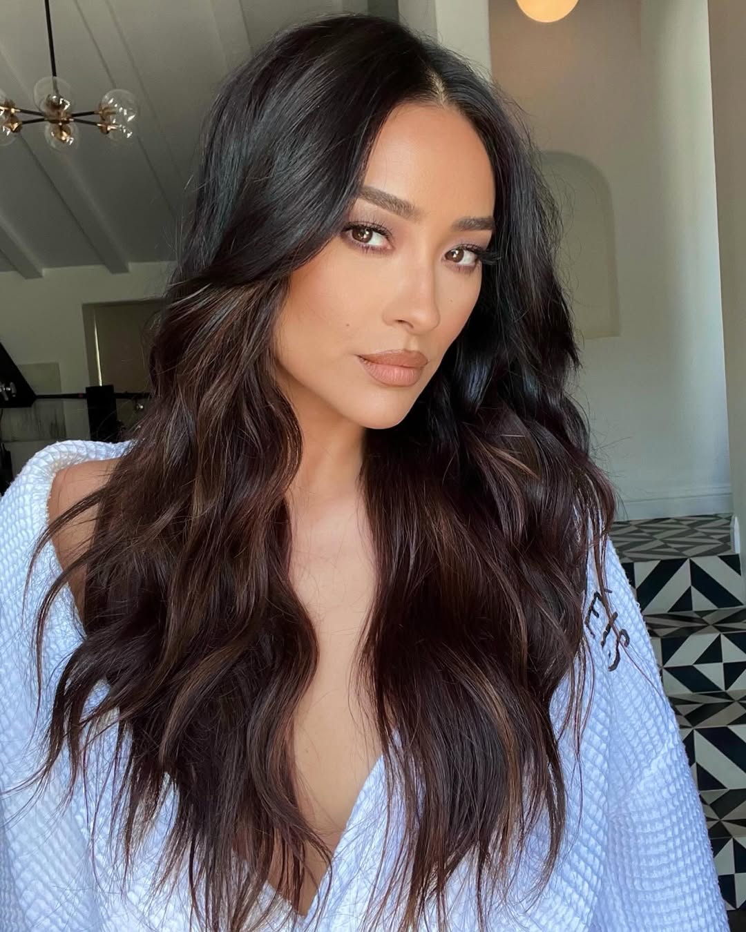 @justinemarjan; @shaymitchell