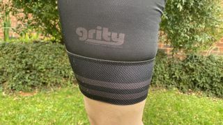 Stealth Grity Bib shorts thigh detail