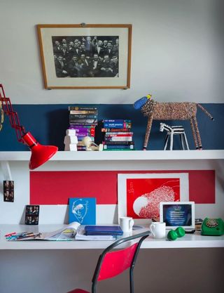 Red and Blue home office idea
