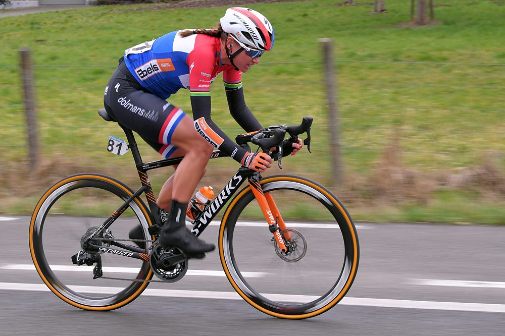 Chantal Blaak (Boels Dolmans) wins Omloop Het Nieuwsblad