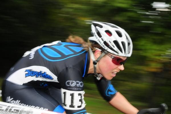 Amanda Carey (Volkswagen Boise Cycling) ripping a descent