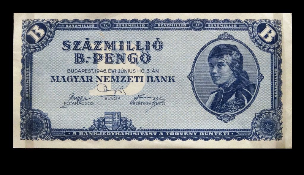 One hundred million billion pengd note, issued in Hungary