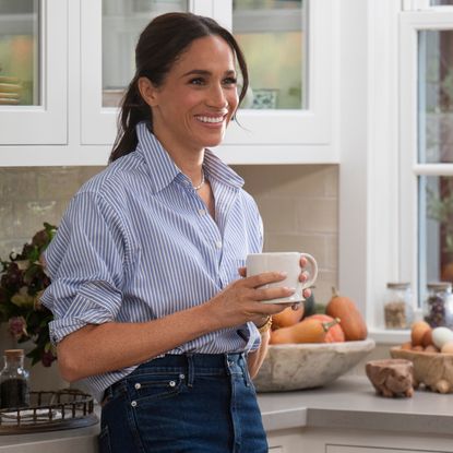 Meghan Markle drinking tea