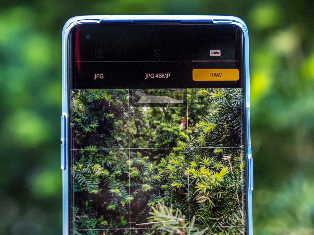 How to shoot and edit RAW photos on your Android phone