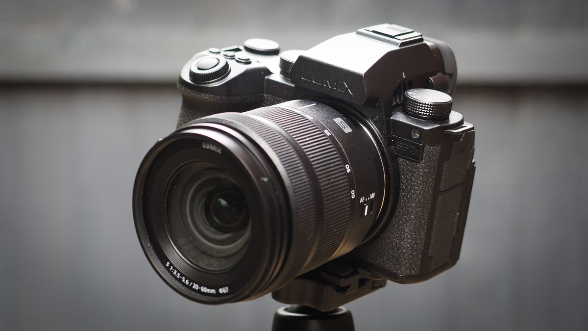 Panasonic Lumix S5 IIX review | Live Science