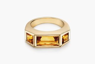 Ring in gold with citrines.