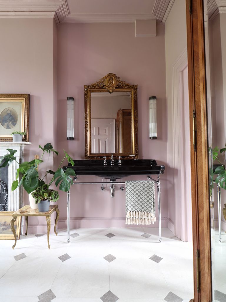 Bathroom Colors And Ideas - The Best Bathroom Paint Colors And Ideas 2021 Hypebae / Turn your bathroom into the retreat of your dreams using these beautiful bathroom ideas as inspiration.