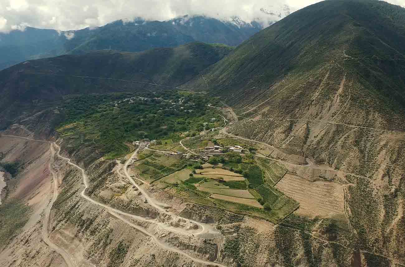 Vineyards at Sinong village in Dequin county, Yannan.