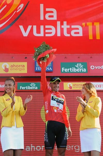 Juan Jose Cobo (Geox-TMC) continues his reign as Vuelta leader.