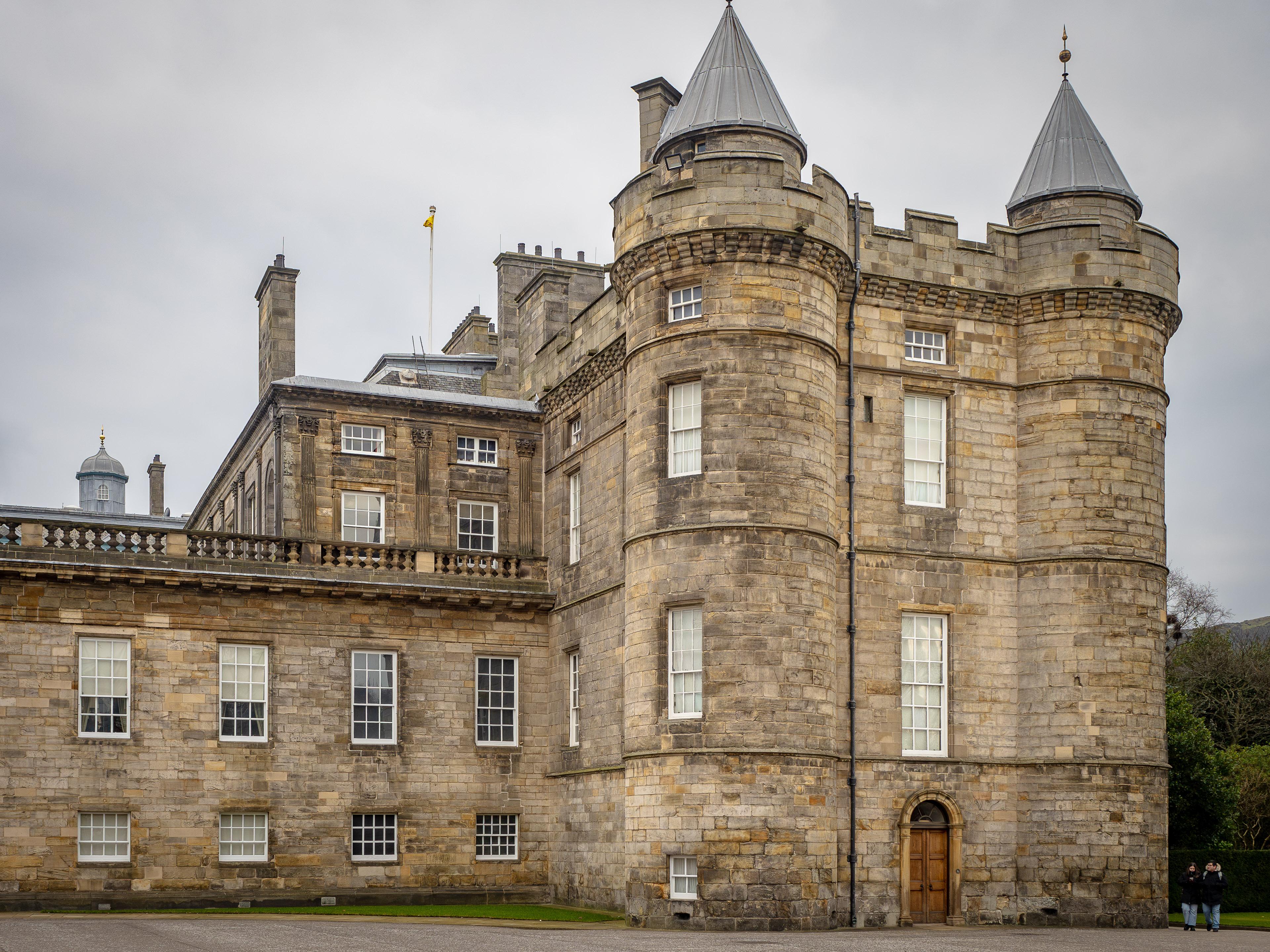 Screens and photos from a video game depicting Edinburgh