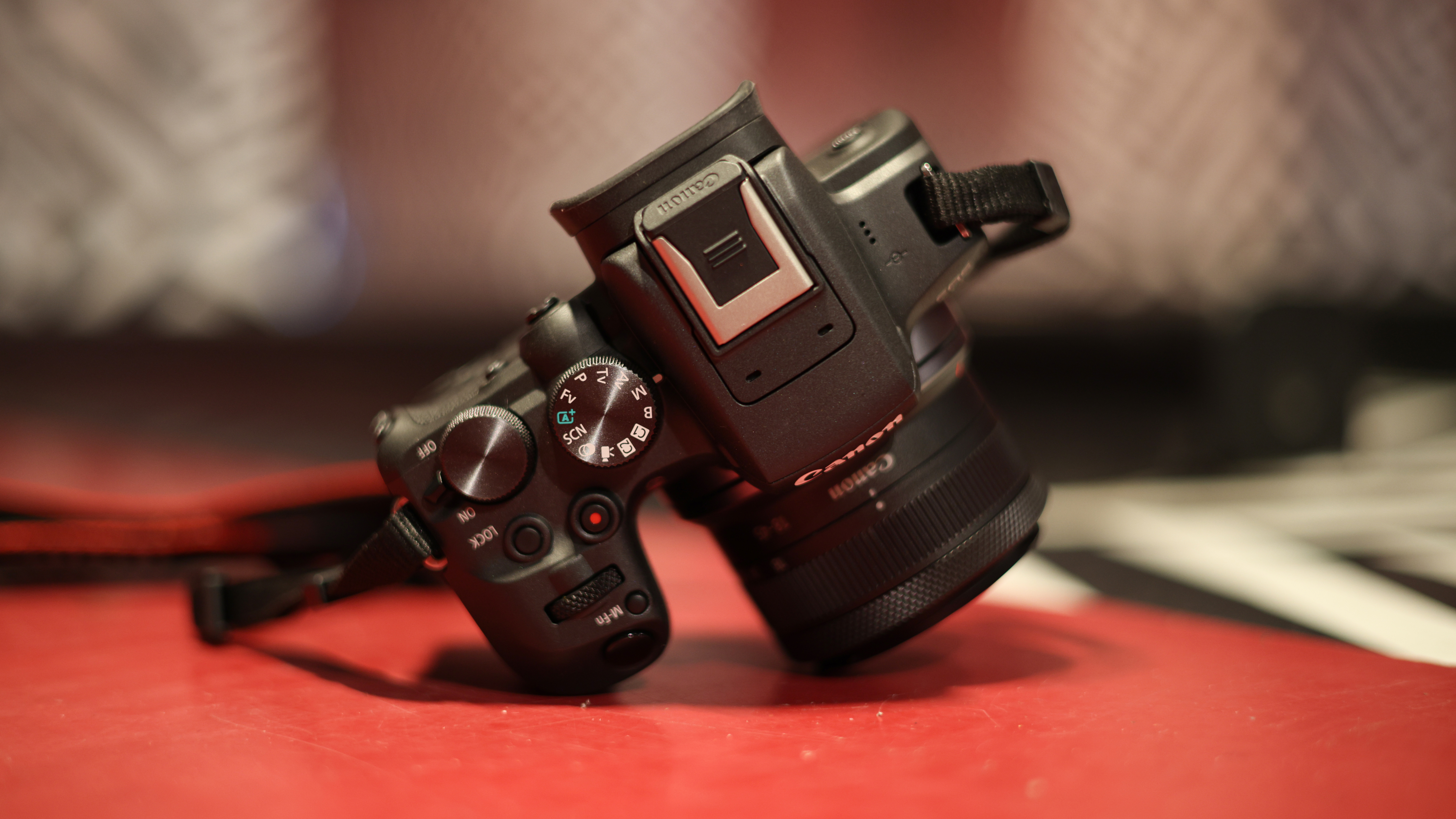 Canon EOS R10