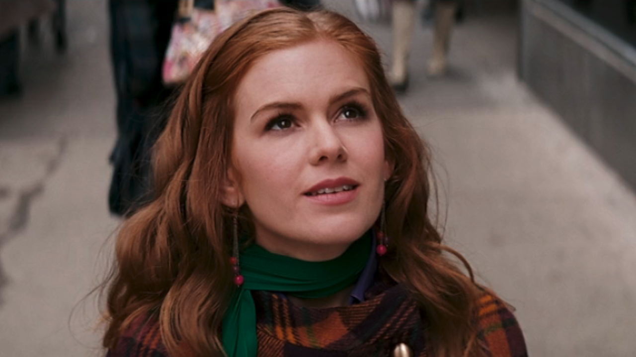Isla Fisher looking up as Rebecca Bloomwood in Confessions of a Shopaholic