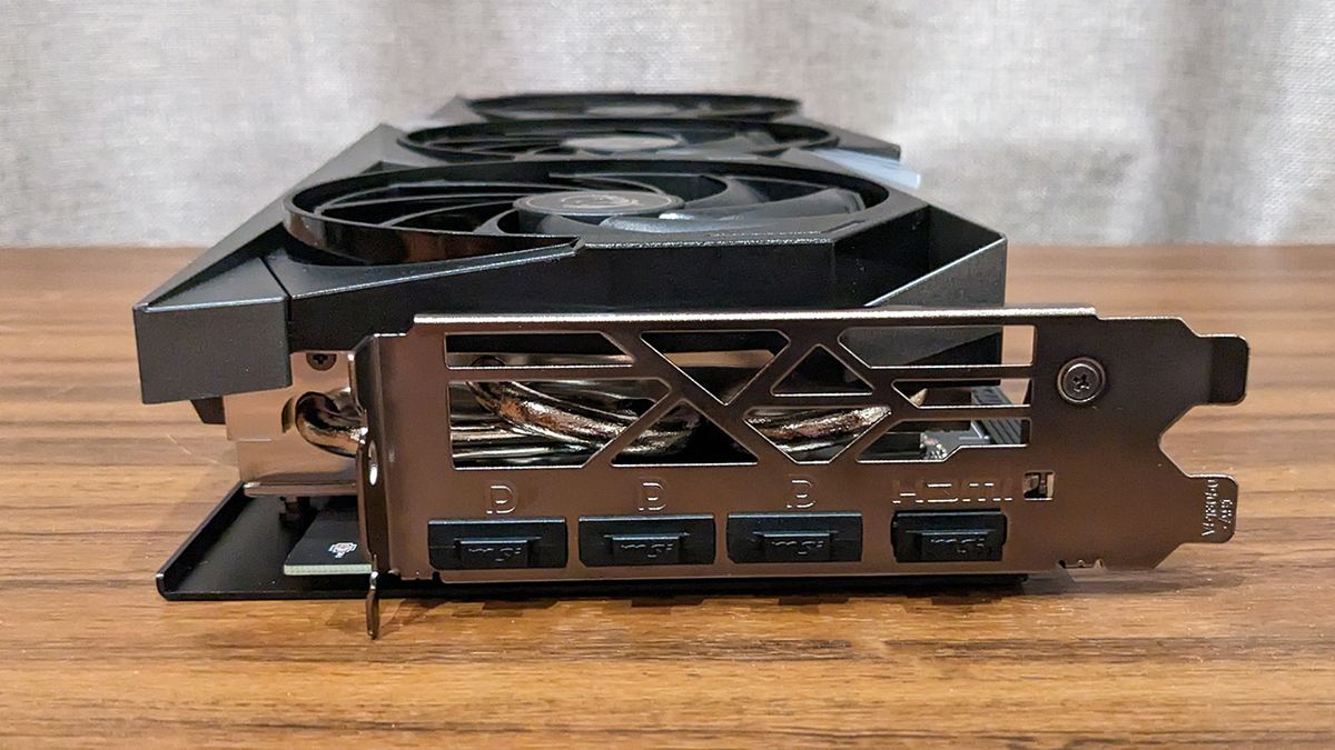MSI GeForce RTX 4070 Gaming X Trio video outputs