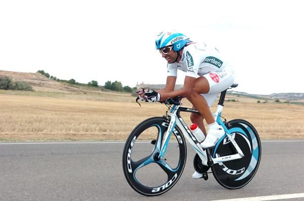 Ezequiel Mosquera (Xacobeo Galicia) put in a good time trial and now holds second overall, 39 seconds down on Nibali.