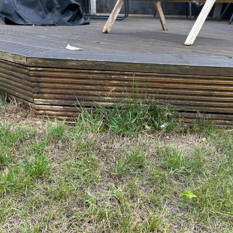 Vonhaus Cordless Lawn Mower 40V - before decking edging